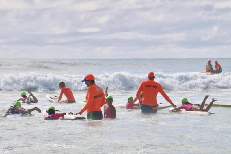 Nobbys Nippers learning board paddling in 2020.